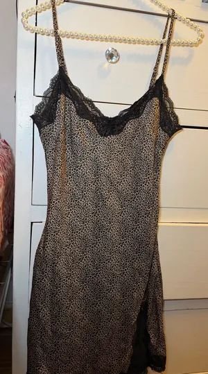 LA Hearts Size Small Lace Trim Leopard Slip Dress Pacsun sleep dress thumbnail 1