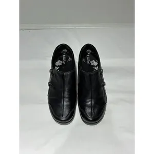 Taos black leather comfort loafers Size 8.5 thumbnail 2