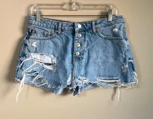 Zara size‎ 6 denim shorts thumbnail 1