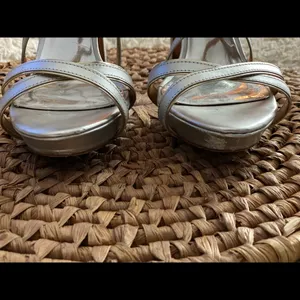 Badgley Mischka Silver Strappy Sandals thumbnail 3