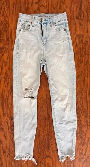 American Eagle Outfitters Light Wash Distressed Ankle Jeans thumbnail 1
