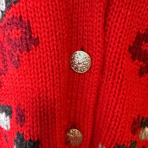 Shetland Wool Floral Embroidered Red Cardigan Sweater‎ S Grandmacore Retro VTG thumbnail 4