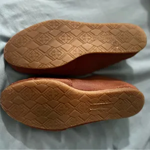 Minnetonka Slip ons! thumbnail 2