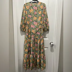 Showpo Alayna Midi Dress-Thigh Split Tiered Floral Dress in Sage Size 8 thumbnail 6