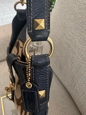 Vintage Coach Hamptons Blue Leather & Jacquard Signature Studded Hobo Shoulder bag. thumbnail 3