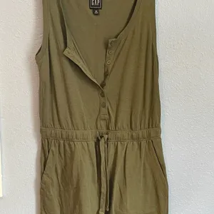 Gap Green Henley Tank Short Romper Jumpsuit XS thumbnail 3
