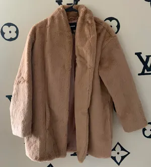 EXPRESS Faux Fur Coat thumbnail 1