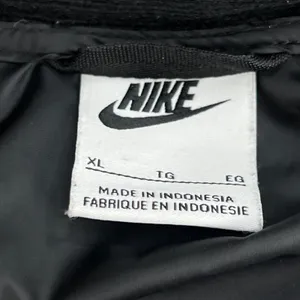 Nike Puffer Vest Womens XL Black Full Zip Quilted Insulated Sleeveless Jacket thumbnail 3