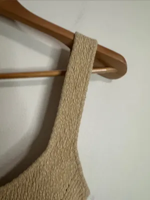 Urban Outfitters Neutral Beige Ribbed Knit V-neck Cropped Sweater Tank size M thumbnail 4
