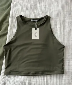 NWT Boutique Crop Top Green Size XL thumbnail 1
