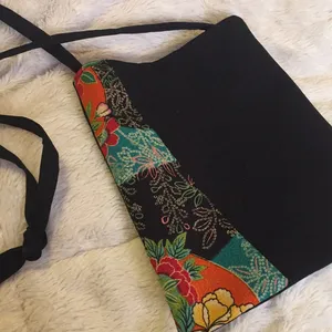 Handmade Artisan Black & Floral Asian Purse thumbnail 5