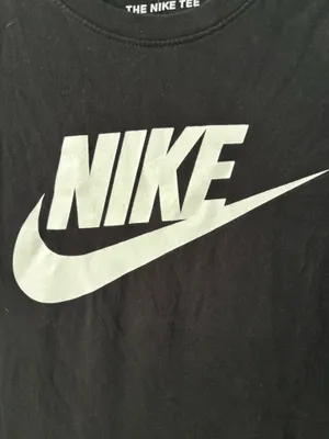 Black Nike T-Shirt thumbnail 2