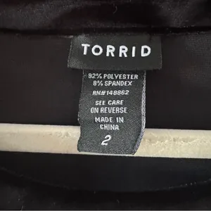 Torrid V Neck Keyhole Tank Top Women’s Size 2 Black Velvet Office Dressy Elegant thumbnail 3