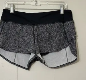 Lululemon Speed Up Shorts 2.5” Size 6 Black White Print Lined Running Active thumbnail 1
