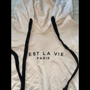 Beige Cropped Hoodie C’est‎ La Vie Size Small thumbnail 2