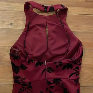 Teeze Me Vintage Red Formal Halter Mermaid Dress Juniors 1 Velvet Floral USA thumbnail 6
