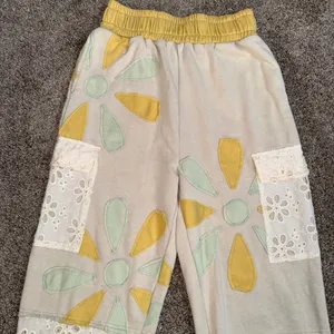 Oli & Hali Jogger Pants Women Small Yellow Patchwork Floral Eyelet Lace MB2170 thumbnail 5