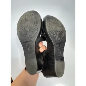 Born Wedge Sandals Womens 8 Black Good Leather Crisscross Slingback D99503 thumbnail 7