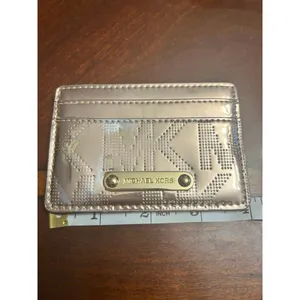 Rose gold discolored scratched Michael kors card holder thumbnail 4