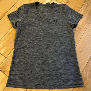 Under Armour Top thumbnail 1