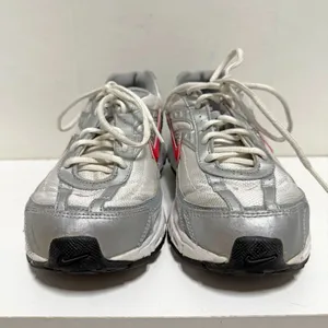 Nike Initiator Running Sneakers thumbnail 3