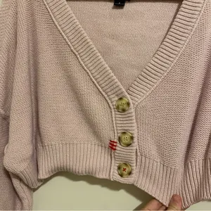 BDG Pink Cropped Cardigan Sweater size Large thumbnail 3
