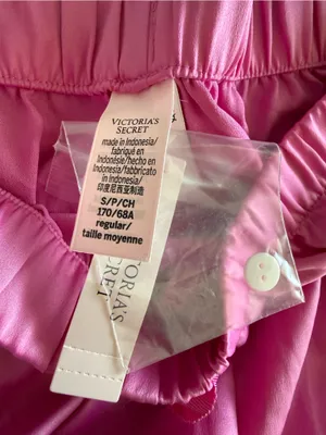 Victoria’s Secret Signature Satin Shine Long Pajama Set Pink Small NWT thumbnail 9
