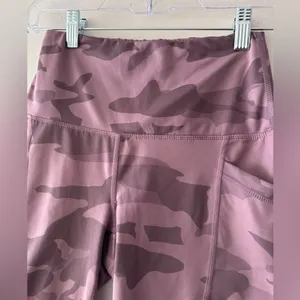 Yogalicious Lux High Waisted Pink Mauve Camo‎ Print Bike Shorts thumbnail 2