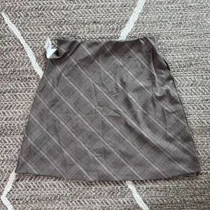 Karen Kane Plaid Skirt Sz Large thumbnail 4