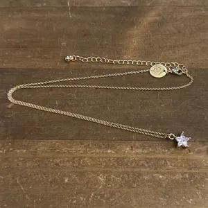 Lovisa gold plated cubic zirconia star pendant necklace thumbnail 2