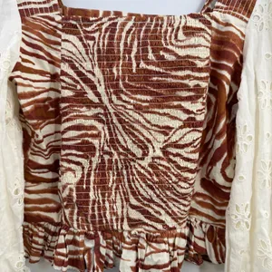 Anthropologie Love The Label Zebra Eyelet Puff Sleeve Smocked Blouse M thumbnail 6