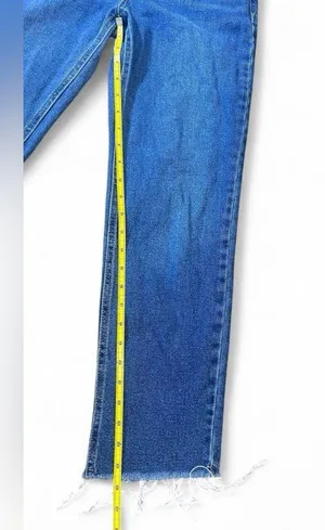 Wild Fable Women’s High-Rise Straight Leg Jeans – Size 2, Raw Hem, Medium Wash thumbnail 2