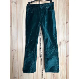 Free People Stretch Velvet Cropped Pants Green Soft Luxurious Womens Size 26 thumbnail 2