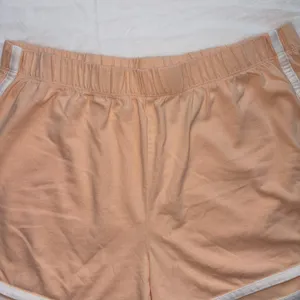 Wound Up Women’s Athletic Lounge Shorts - Peach White Trim Pull On Elastic Waist thumbnail 2