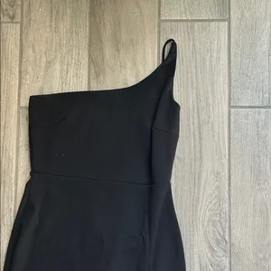 Windsor Black One-Shoulder Gown thumbnail 2