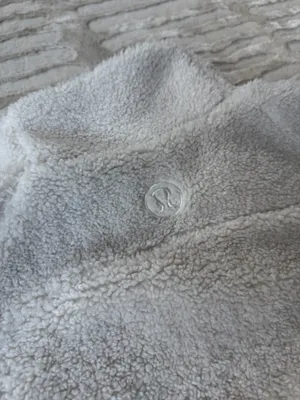 RARE Lululemon Sherpa Zip Up Jacket XS/S thumbnail 6