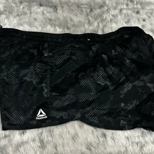Reebok XL Black and Tan Women's Shorts 2 pc thumbnail 7