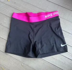 Nike Pro Shorts thumbnail 1