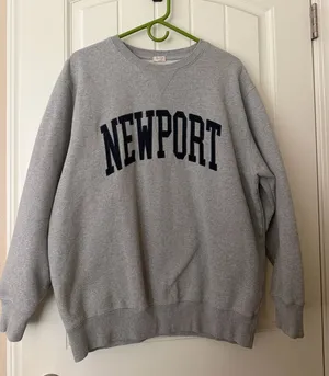 Brandy Melville Crewneck Sweatshirt thumbnail 1