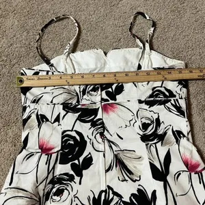 White House Black Market Floral Peplum Cami Coreset Top Black‎ White Pink Size 8 thumbnail 3