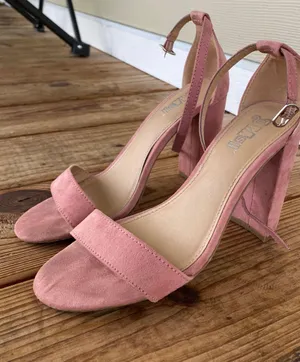 Heels Pink Size 7 thumbnail 1