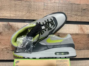 Air Max 90s unisex style and colors thumbnail 2