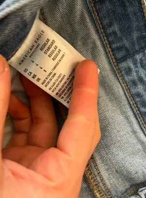 American Eagle Ripped Mom Jeans thumbnail 2