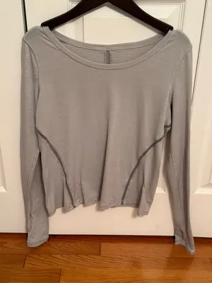 Lululemon Intensi-Tee Long Sleeve in Heathered Seal Grey / Battleship thumbnail 2