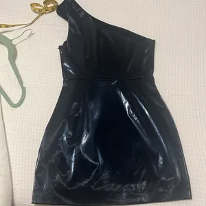 H:ours Aneta Navy Patent Dress XXS $165 thumbnail 10