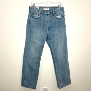 Dress Forum Aritzia Denim Forum The 90s Iggy Lo-Rise Baggy Denim Jeans thumbnail 5