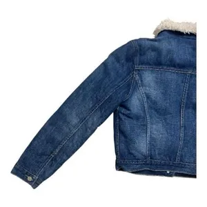 Levi’s Blue Denim Short Jacket Sherpa Lining Women Size M Cotton Button Front thumbnail 6
