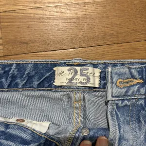 NWT Button Fly Distressed Women's Denim Jean Shorts The Free People 25 Festival thumbnail 3