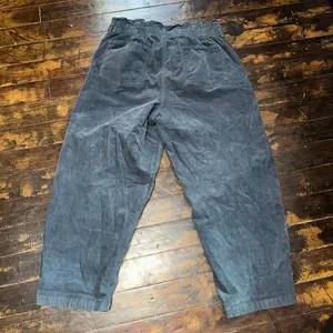 American Eagle corduroy size 14 normcore hi-rise mom pants thumbnail 3