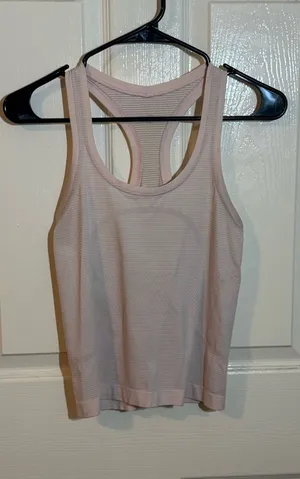 Lululemon Tank thumbnail 1